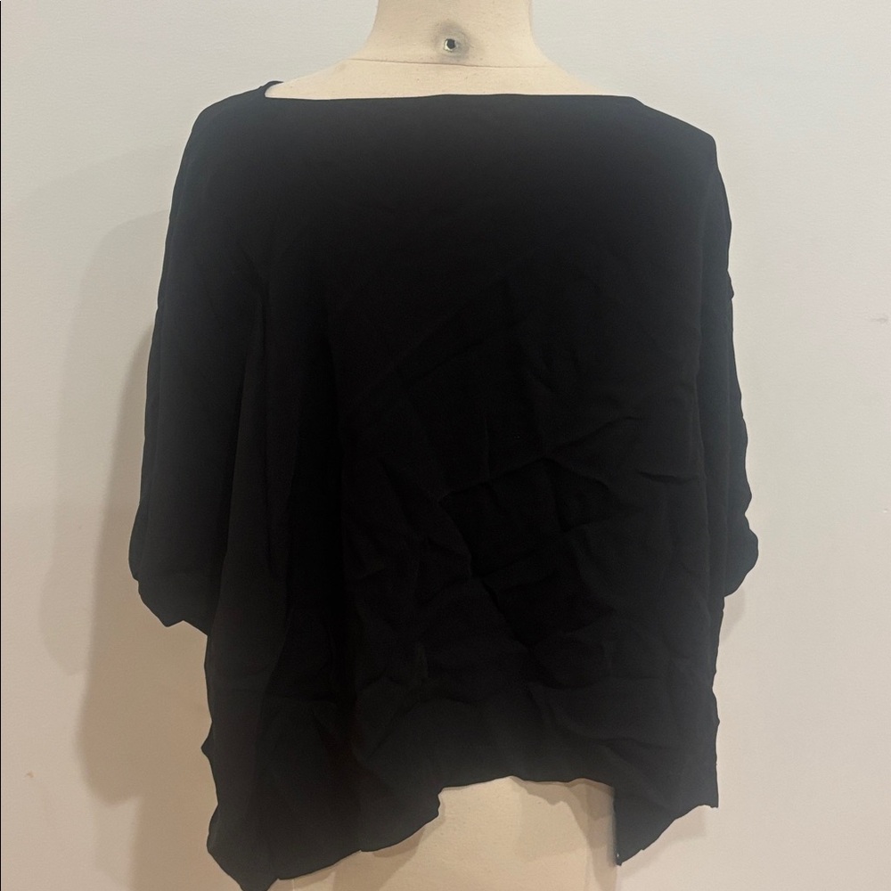 Natori Stretch Crepe Top Size: S/M - Picture 8 of 13
